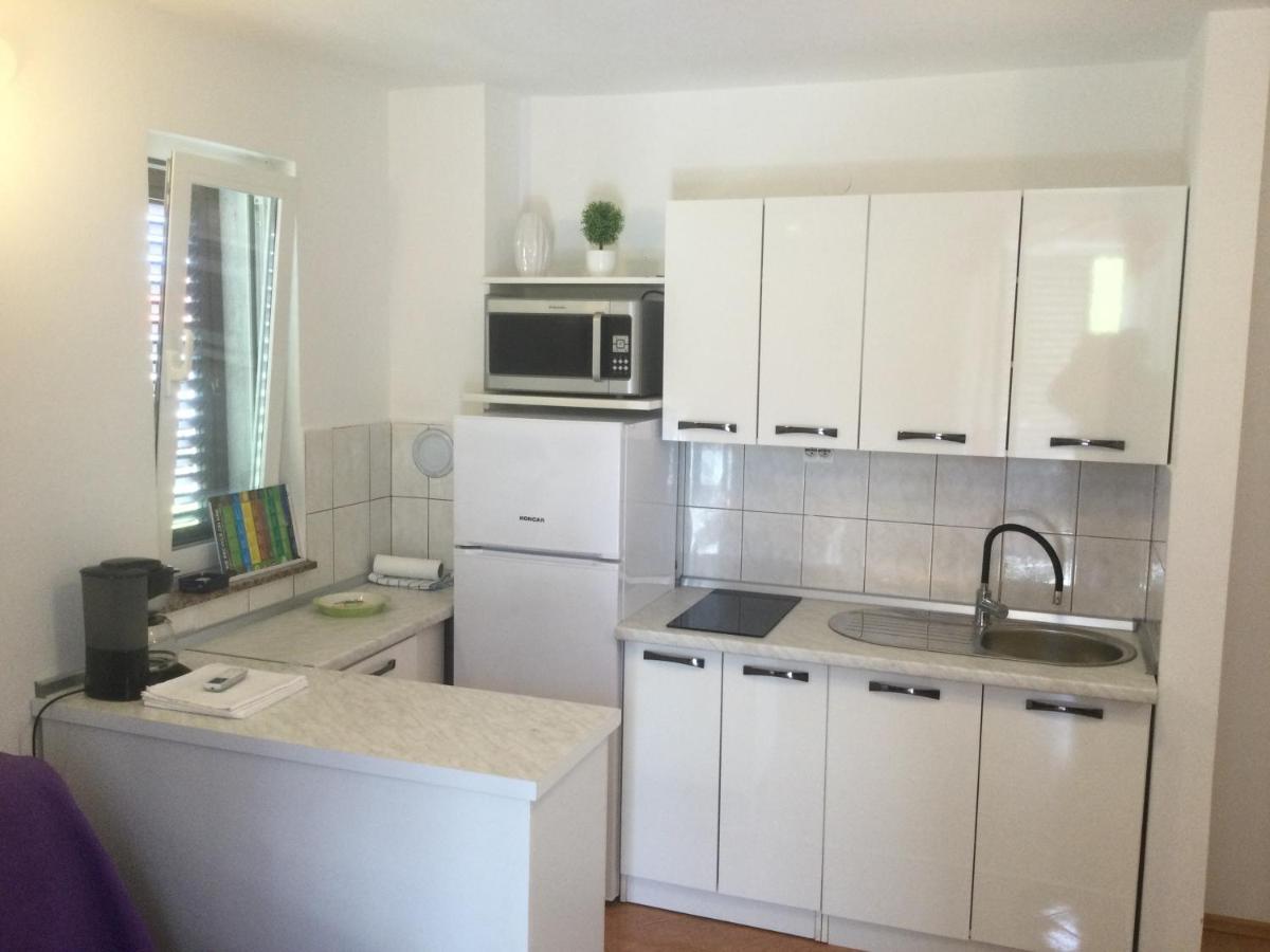 Apartment Arnie Njivice Extérieur photo