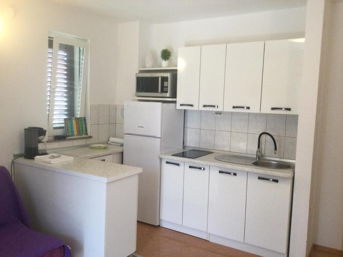 Apartment Arnie Njivice Extérieur photo