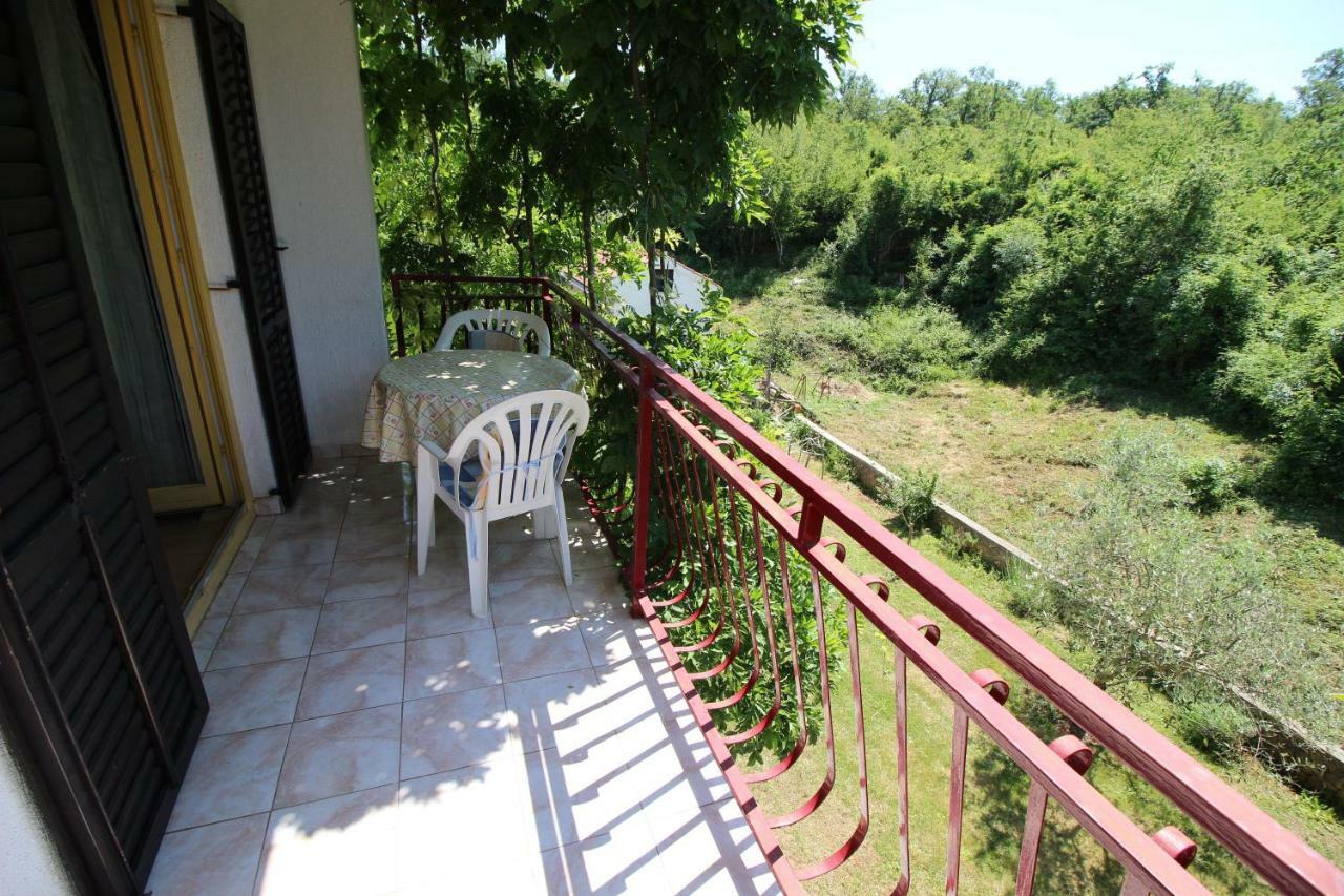 Apartment Arnie Njivice Extérieur photo