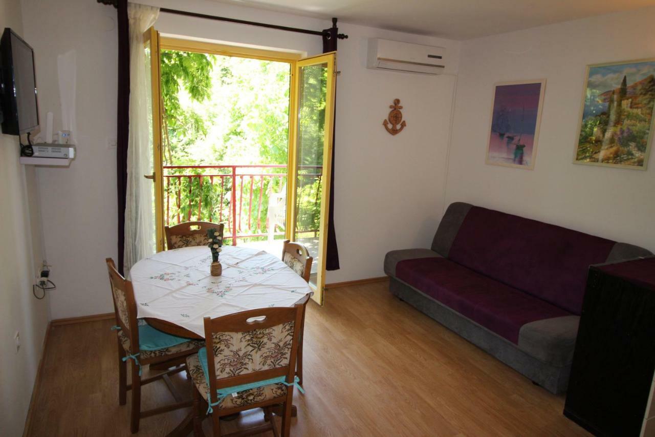 Apartment Arnie Njivice Extérieur photo